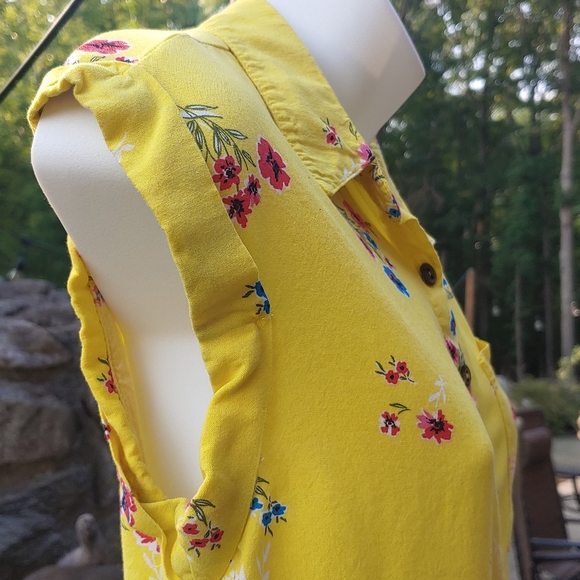 No Boundaries super soft button down top - Picture 3 of 7